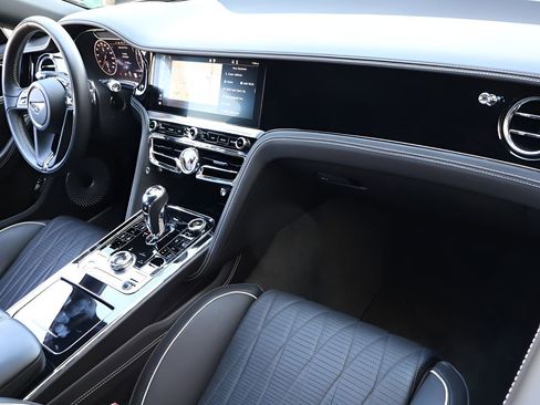 Certified 2020 Bentley Flying Spur W12 AWD/4WD image 2