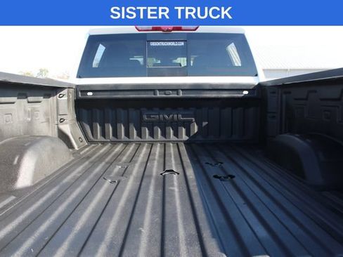 Used 2025 GMC Sierra 2500 AT4 w/ AT4 Premium Plus Package AWD/4WD image 11