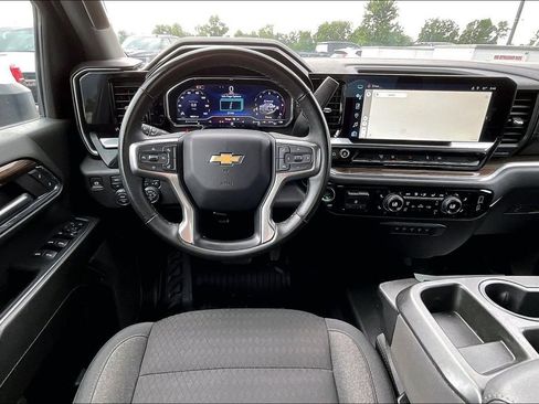 Used 2024 Chevrolet Silverado 3500 LT w/ Convenience Package AWD/4WD image 11