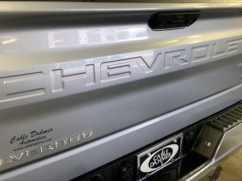 Used 2023 Chevrolet Silverado 1500 LT AWD/4WD image 29