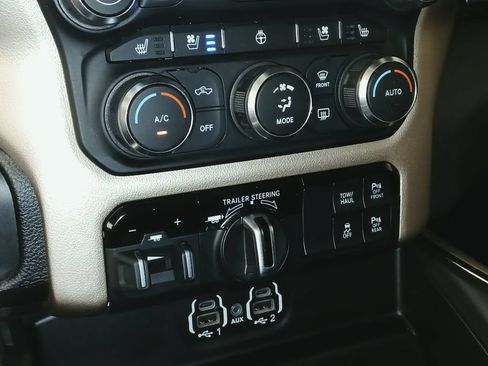 Used 2022 RAM 1500 Laramie AWD/4WD image 21