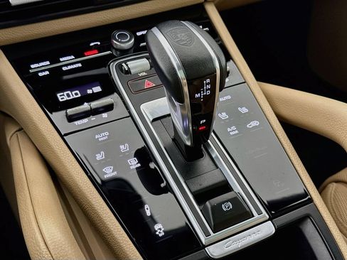 Certified 2023 Porsche Cayenne Coupe AWD/4WD image 21