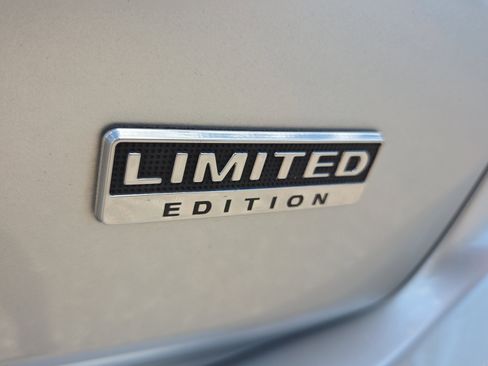 Used 2020 Mitsubishi Outlander SE FWD image 34