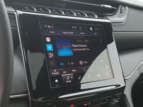 New 2025 Jeep Grand Cherokee Laredo w/ Luxury Tech Group I image 16