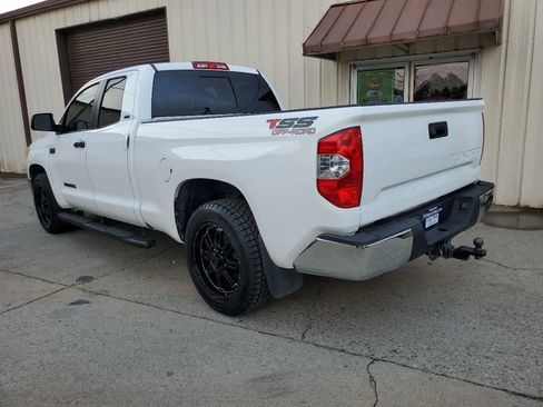 Used 2016 Toyota Tundra SR5 image 8