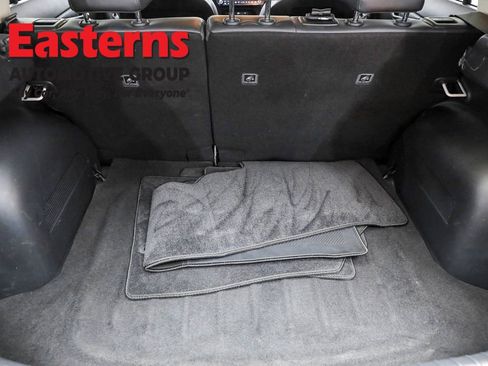 Used 2023 Kia Niro EX image 9