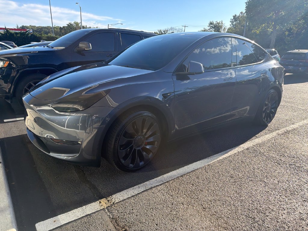 Used 2023 Tesla Model Y Performance AWD/4WD image 1