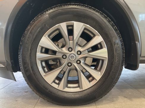 Used 2018 Nissan Murano Platinum image 9