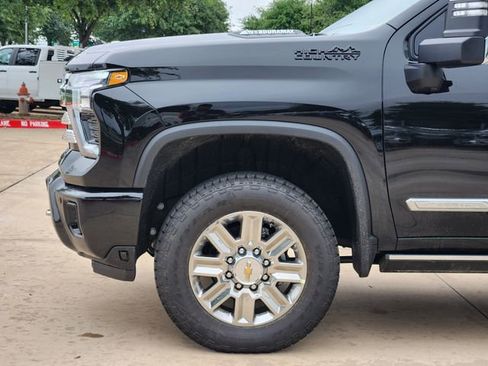 New 2026 Chevrolet Silverado 2500 High Country w/ High Country Premium Package AWD/4WD image 16