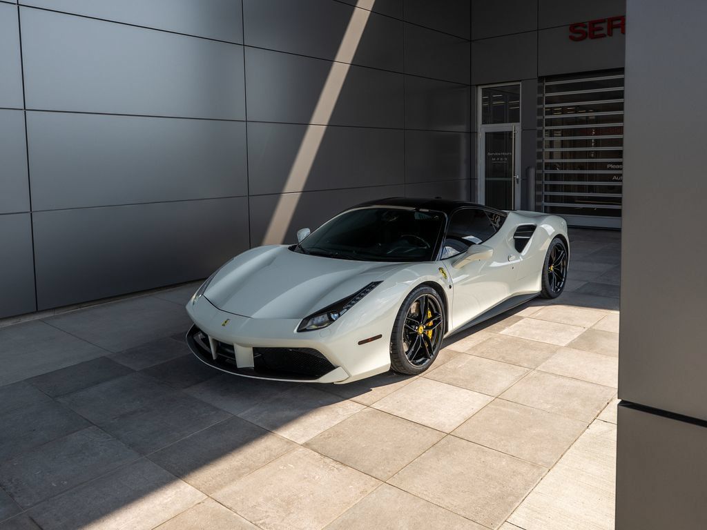 Certified 2018 Ferrari 488 GTB RWD image 38