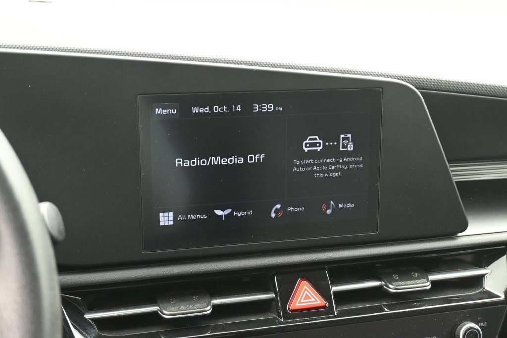 Used 2025 Kia Niro LX FWD image 13