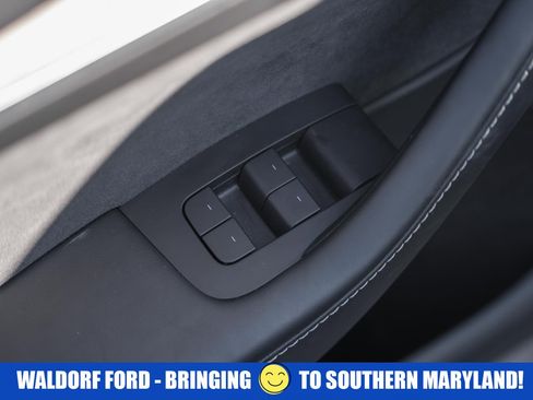 Used 2023 Tesla Model Y Performance image 40