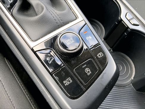 Used 2025 Kia Sportage LX FWD image 35