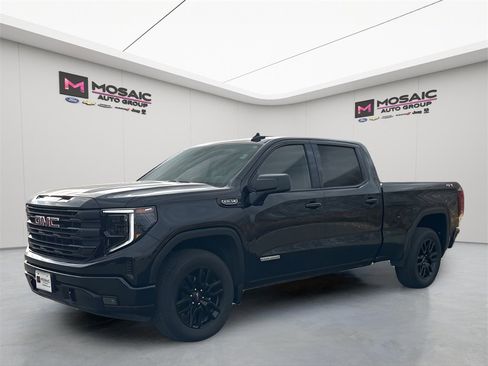 Used 2025 GMC Sierra 1500 Elevation image 3