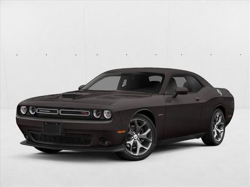 Used 2020 Dodge Challenger R/T RWD image 1