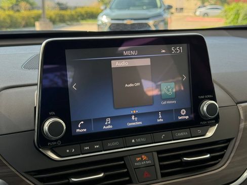 Used 2025 Nissan Altima 2.5 SV FWD image 20