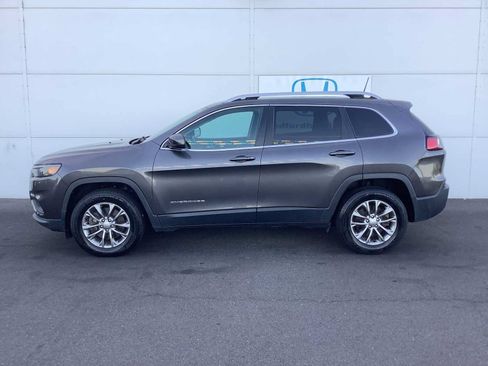 Used 2020 Jeep Cherokee Latitude Plus w/ Cold Weather Group AWD/4WD image 2