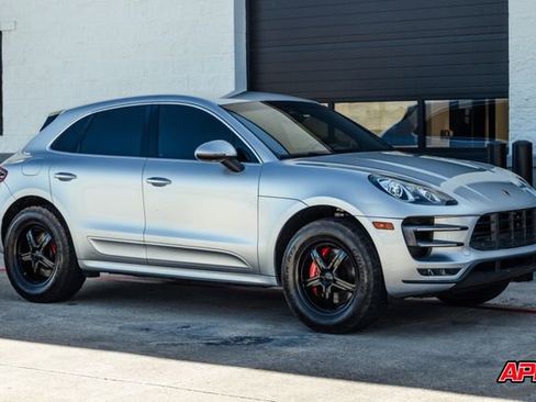 Used 2015 Porsche Macan Turbo image 53