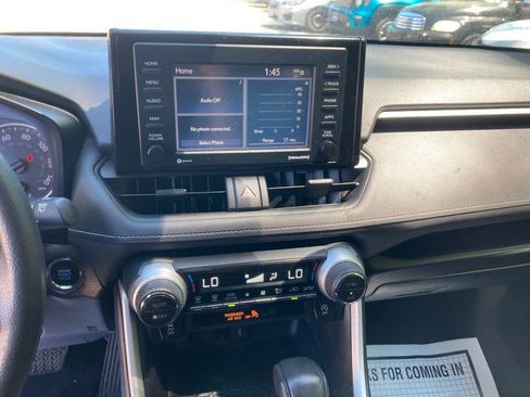 Used 2022 Toyota RAV4 XLE image 22