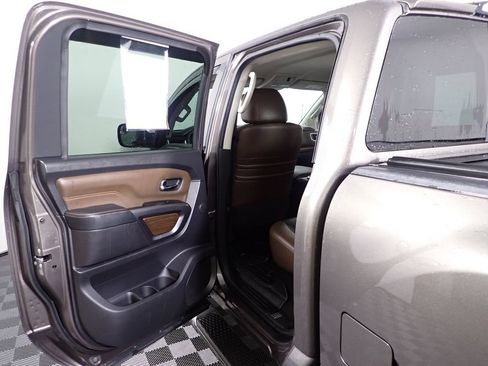 Used 2017 Nissan Titan Platinum Reserve RWD image 34