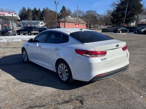 Used 2017 Kia Optima LX w/ Option Group 014 image 5