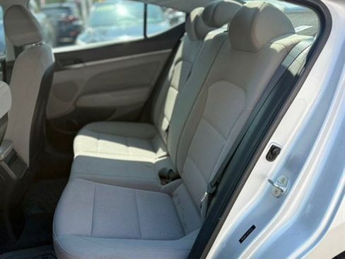 Used 2018 Hyundai Elantra SEL FWD image 15