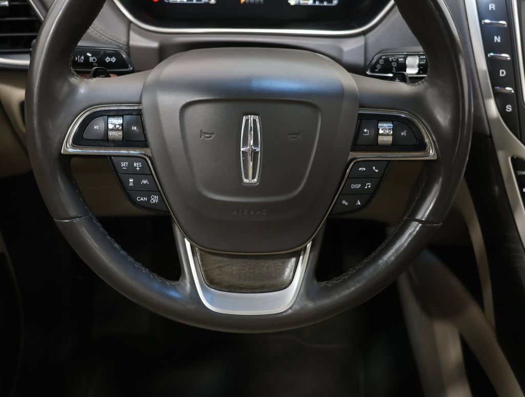 Used 2019 Lincoln Nautilus Reserve AWD/4WD image 17