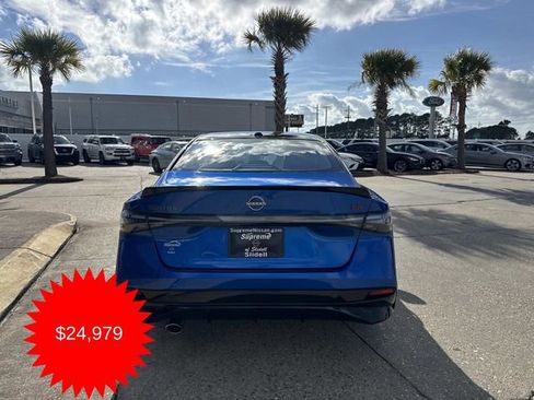 New 2026 Nissan Sentra SR w/ Floor Mat Package image 5