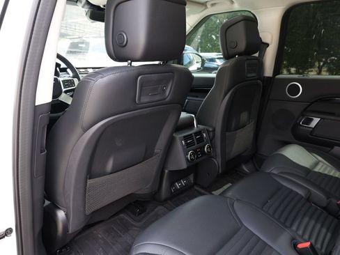 Used 2024 Land Rover Discovery S AWD/4WD image 20