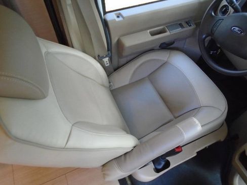 Used 2017 Ford E-450 and Econoline 450 Super Duty w/ Motorhome Prep Package image 46