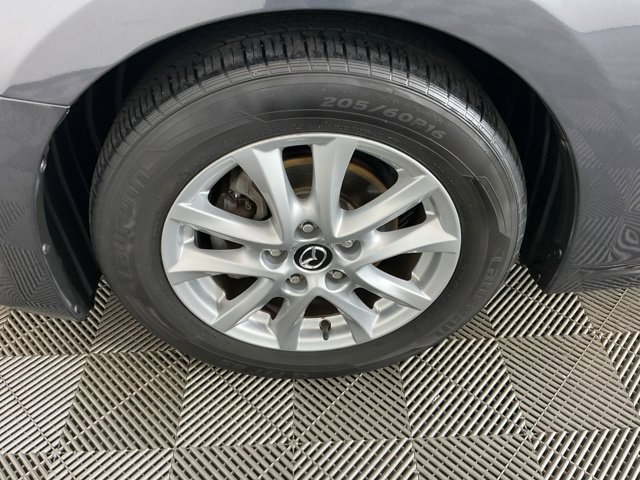 Used 2016 MAZDA MAZDA3 i Sport w/ Preferred Equipment Package FWD image 28