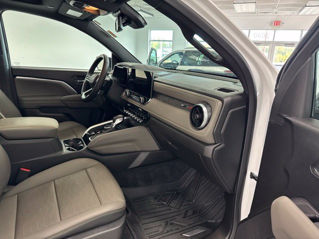 Used 2024 Chevrolet Colorado ZR2 w/ ZR2 Convenience Package III AWD/4WD image 23