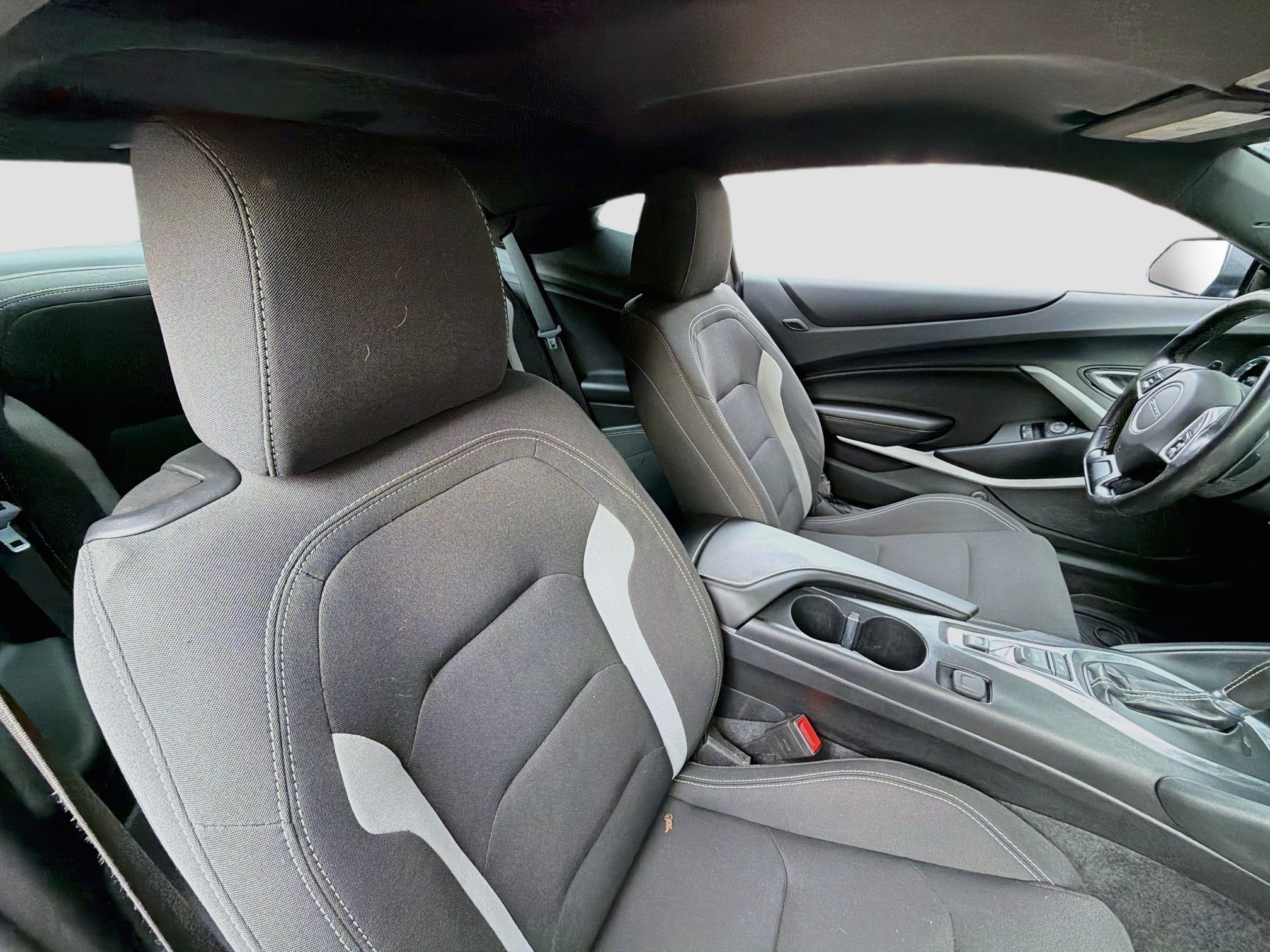 Used 2020 Chevrolet Camaro LT RWD image 24