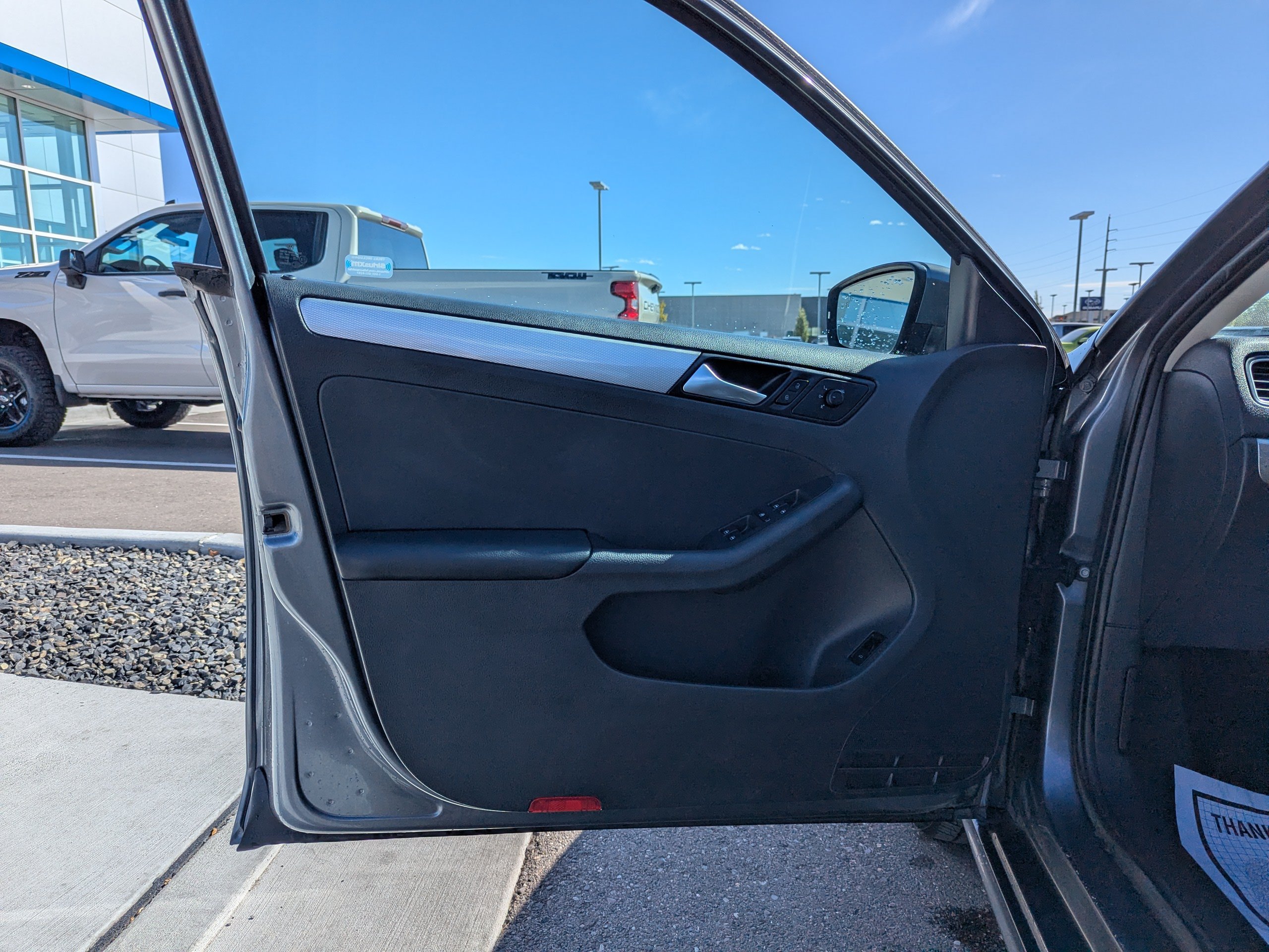 Used 2017 Volkswagen Jetta SE FWD image 10