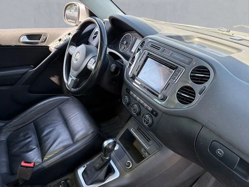 Used 2017 Volkswagen Tiguan SEL image 20