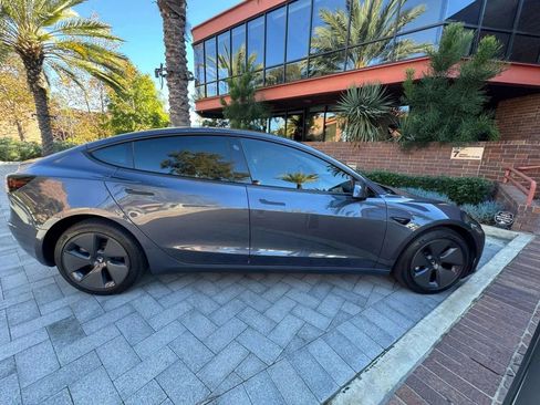 Used 2023 Tesla Model 3 Standard Range RWD image 5