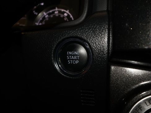 Used 2020 Toyota 4Runner TRD Off-Road Premium w/ Moonroof Package AWD/4WD image 16