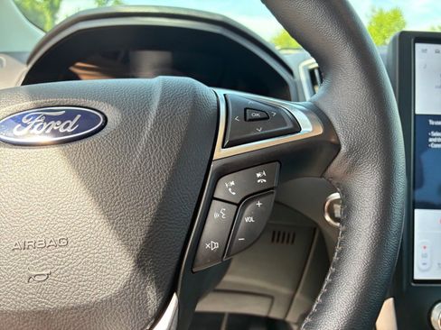 Used 2024 Ford Edge SEL w/ Convenience Package AWD/4WD image 16