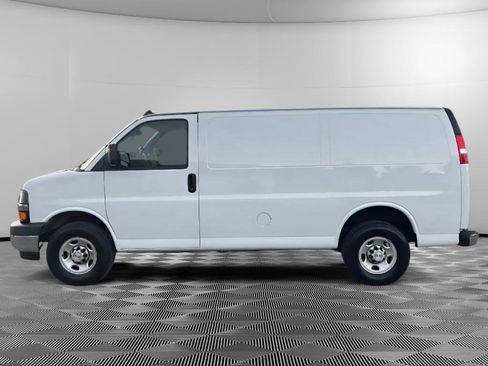 Used 2024 Chevrolet Express 2500 w/ Driver Convenience Package image 5