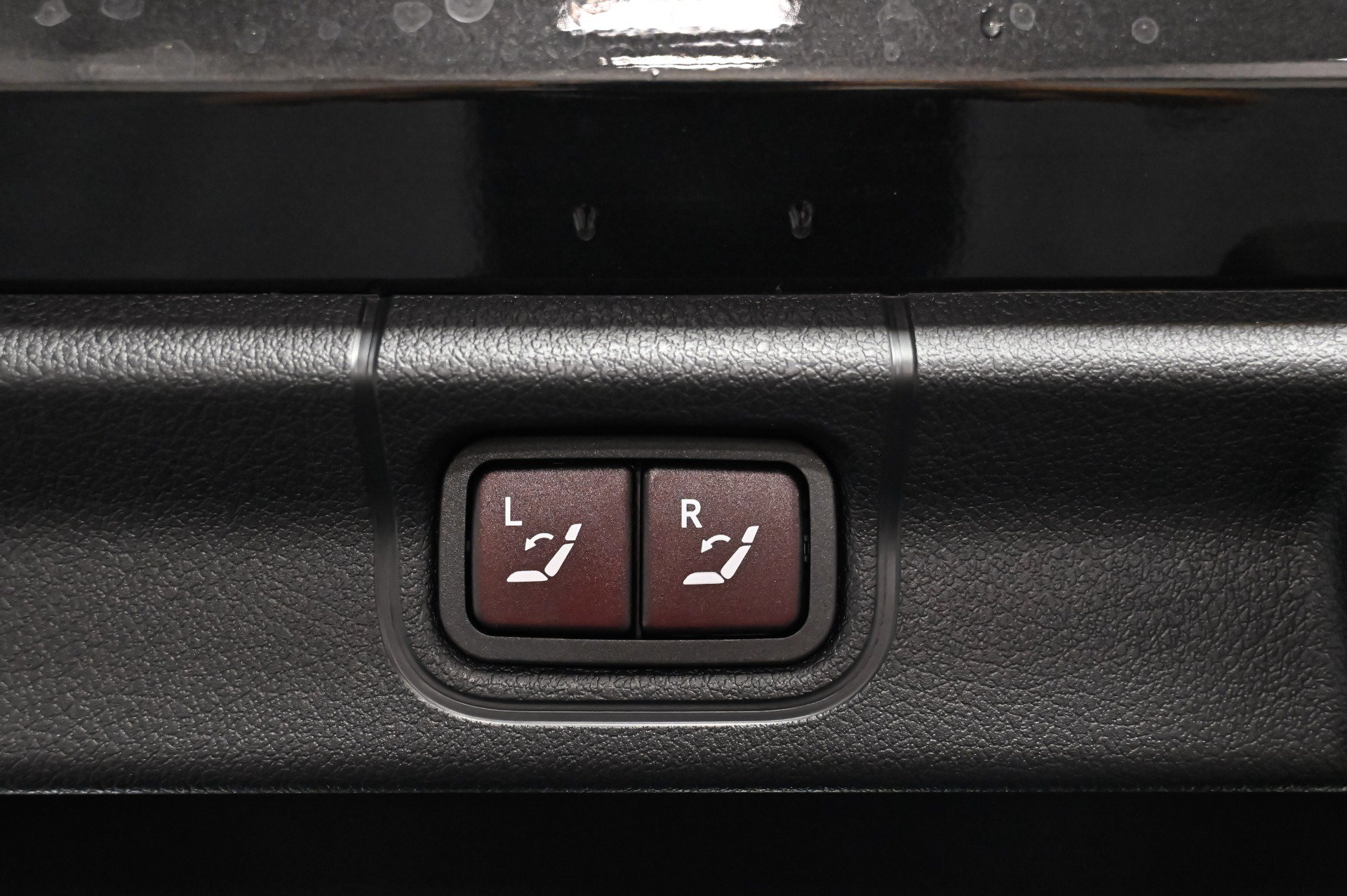 Used 2023 Mercedes-Benz EQE 350+ 4MATIC Sedan image 38