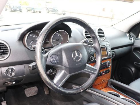 Used 2009 Mercedes-Benz ML 320 BlueTEC 4MATIC image 18