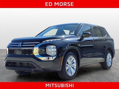 New 2026 Mitsubishi Outlander ES FWD image 1