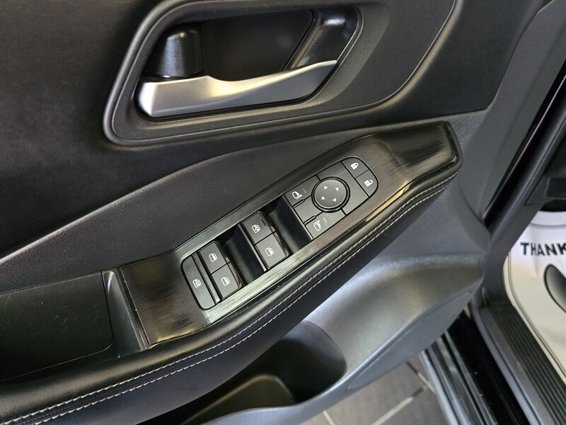 Used 2025 Nissan Rogue SV FWD image 18