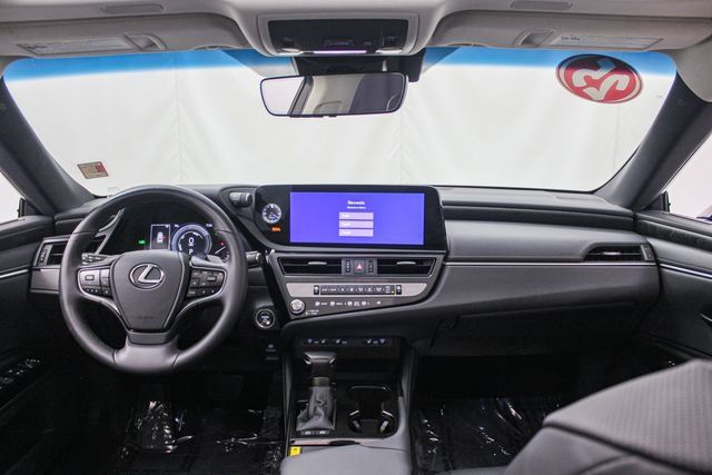 Used 2025 Lexus ES 300h F Sport w/ Accessory Package (Z2) FWD image 32