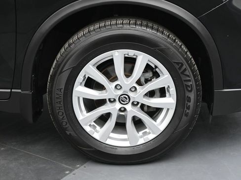 Used 2019 Nissan Rogue S w/ Special Edition Package image 21