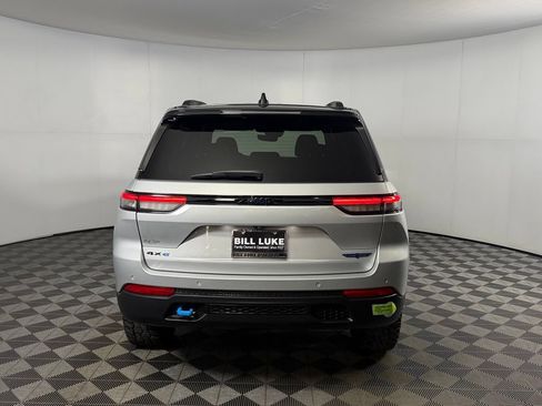 Used 2022 Jeep Grand Cherokee Trailhawk AWD/4WD image 9