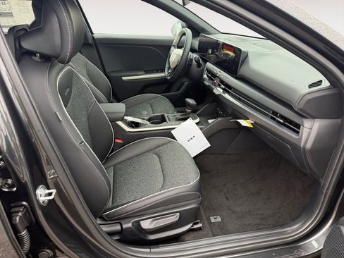 New 2025 Kia K4 GT-Line image 19
