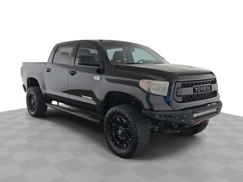 Used 2015 Toyota Tundra SR5 w/ SR5 Upgrade Package AWD/4WD image 1
