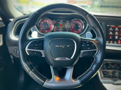 Used 2018 Dodge Challenger SRT Hellcat image 25