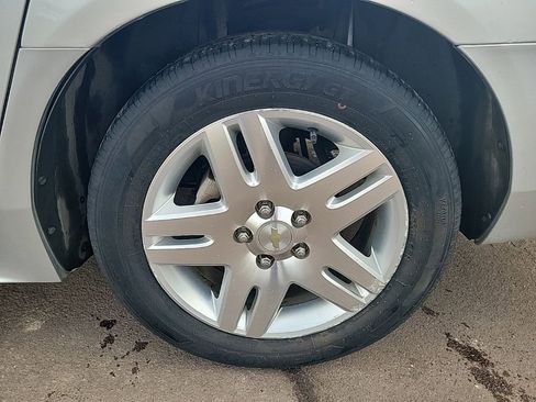 Used 2016 Chevrolet Impala LT image 10